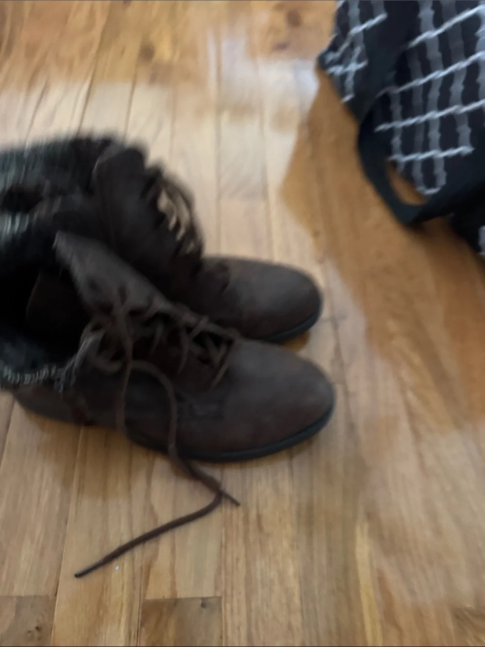 Women's Brown Faux-Suede Lace-Up Winter Ankle Boots with Knit Cuff